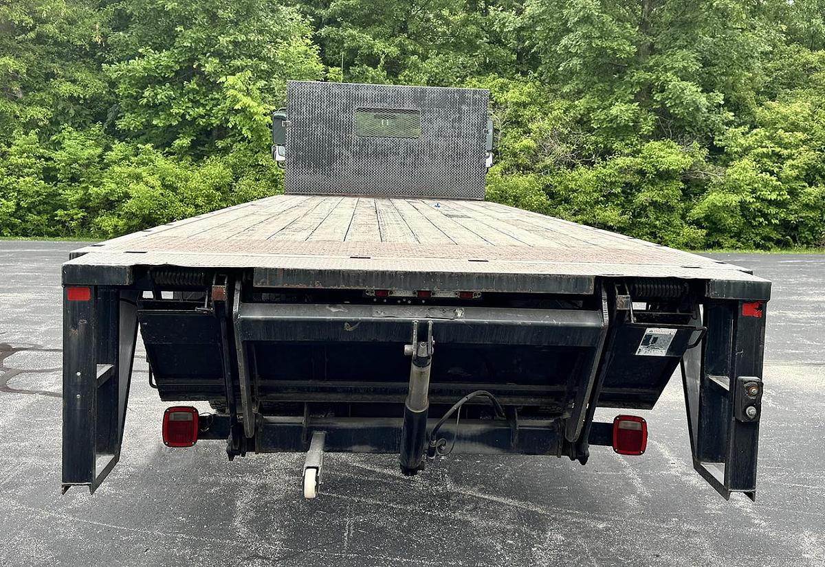 Used 2006 Freightliner M2 Flatbed