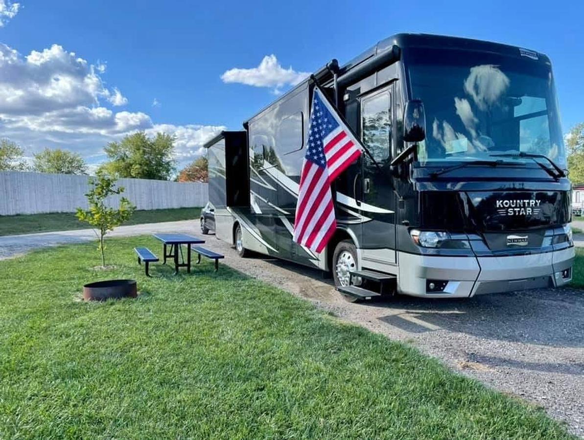 Used 2021 Newmar Kountry Star 3709 Class A Motorhome