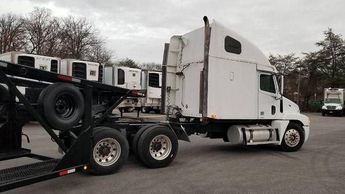 Used 2001 Car Carrier Hauler Tractor-Trailer