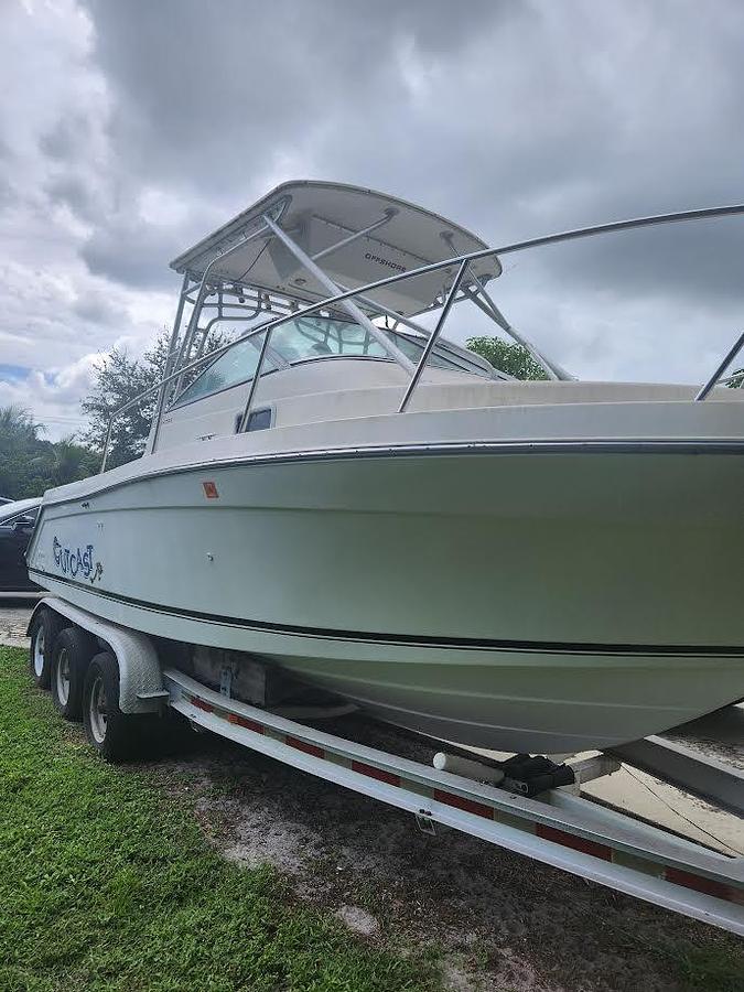Used 1999 Robalo 2420