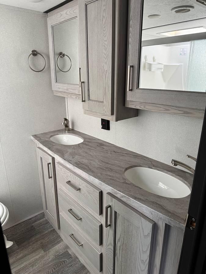 Used 2021 Keystone Montana High Country 331RL