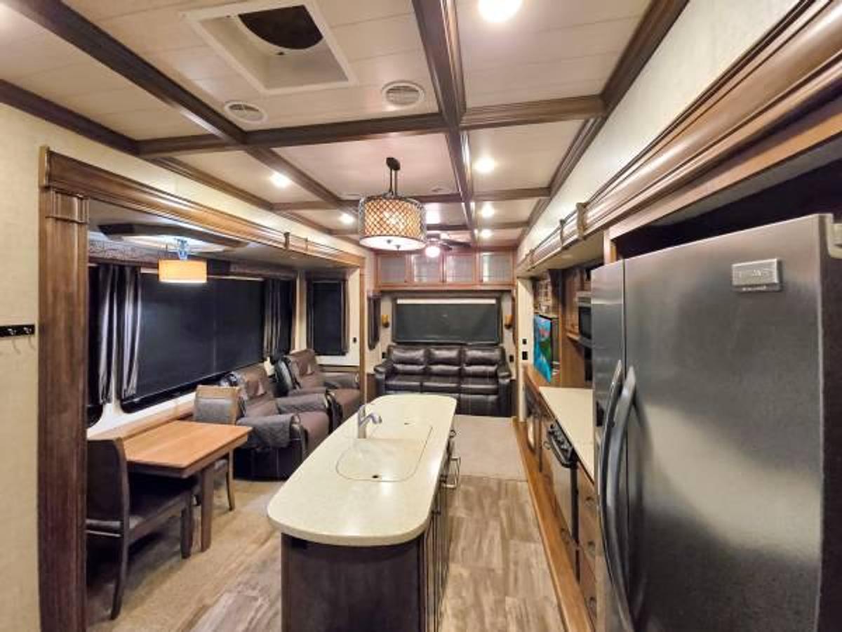 Used 2016 Heartland Bighorn