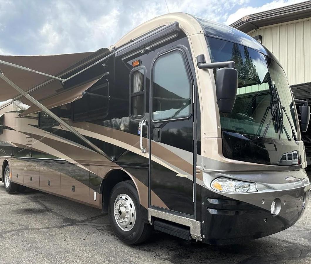 Used 2003 Fleetwood Revolution 40C