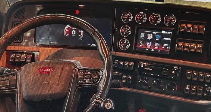 Used 2022 Peterbilt 389