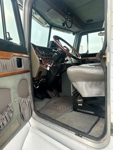 Used 2000 Peterbilt 330 Business Class Custom Schwalb Stretch Hauler