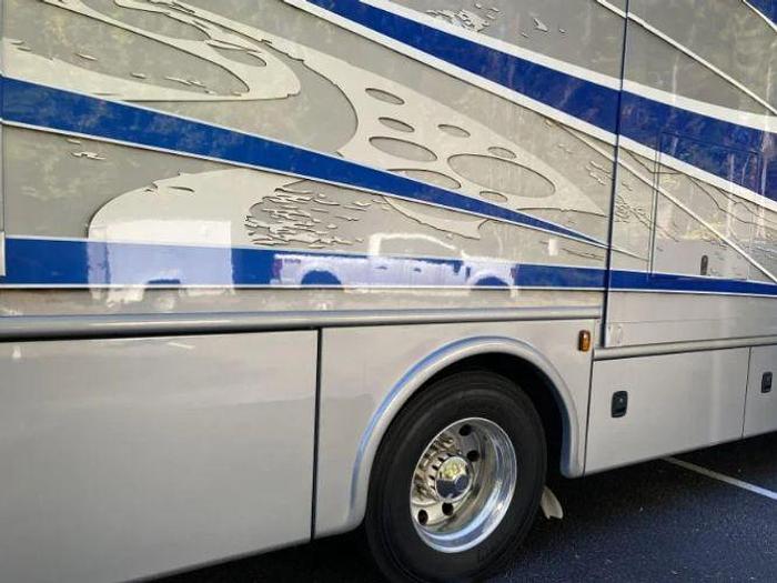 Used 2017 Dynamax DX3 37TS