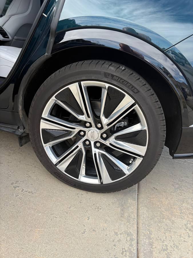 Used 2024 Cadillac LYRIQ Luxury 3