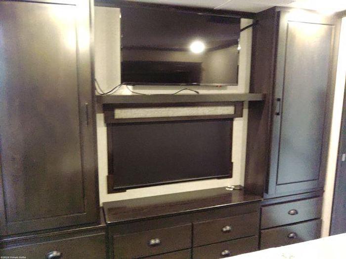 Used 2021 Crossroads Redwood