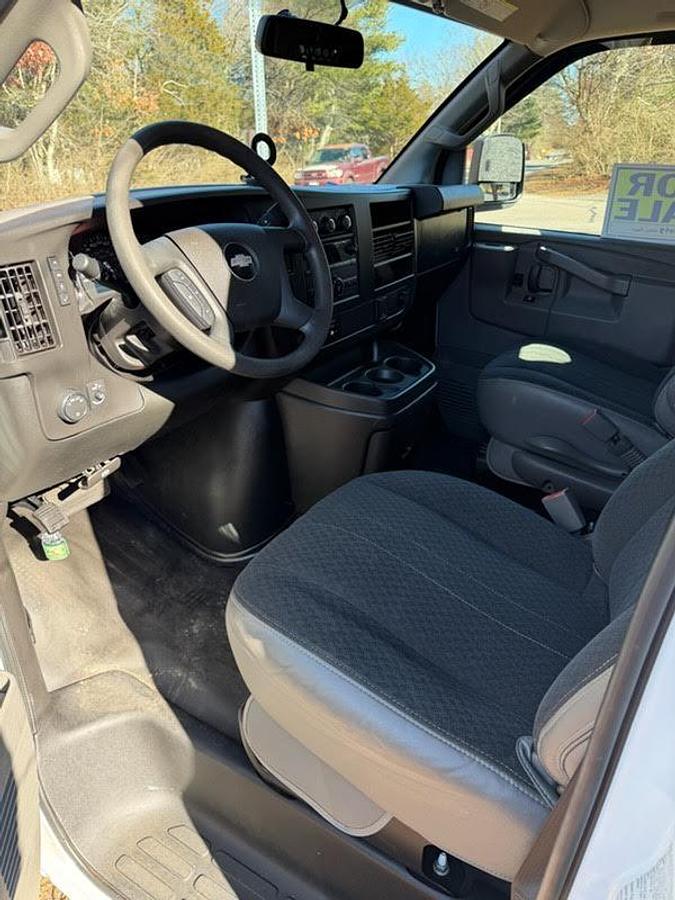 Used 2019 Chevrolet 2500HD Express Van - V8 6.0L