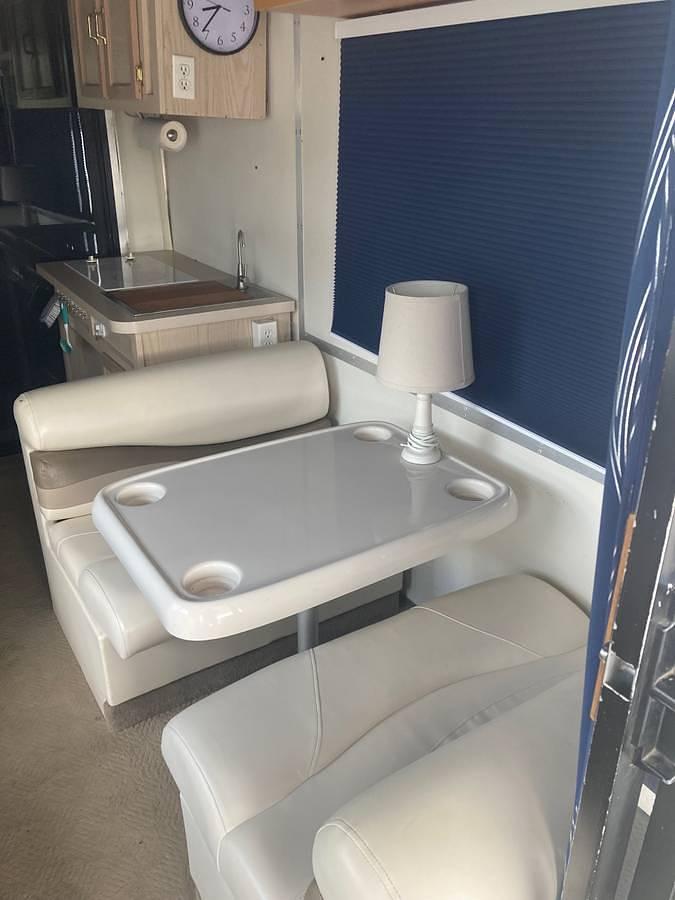 Used 2007 Suntracker Party Cruiser Regency