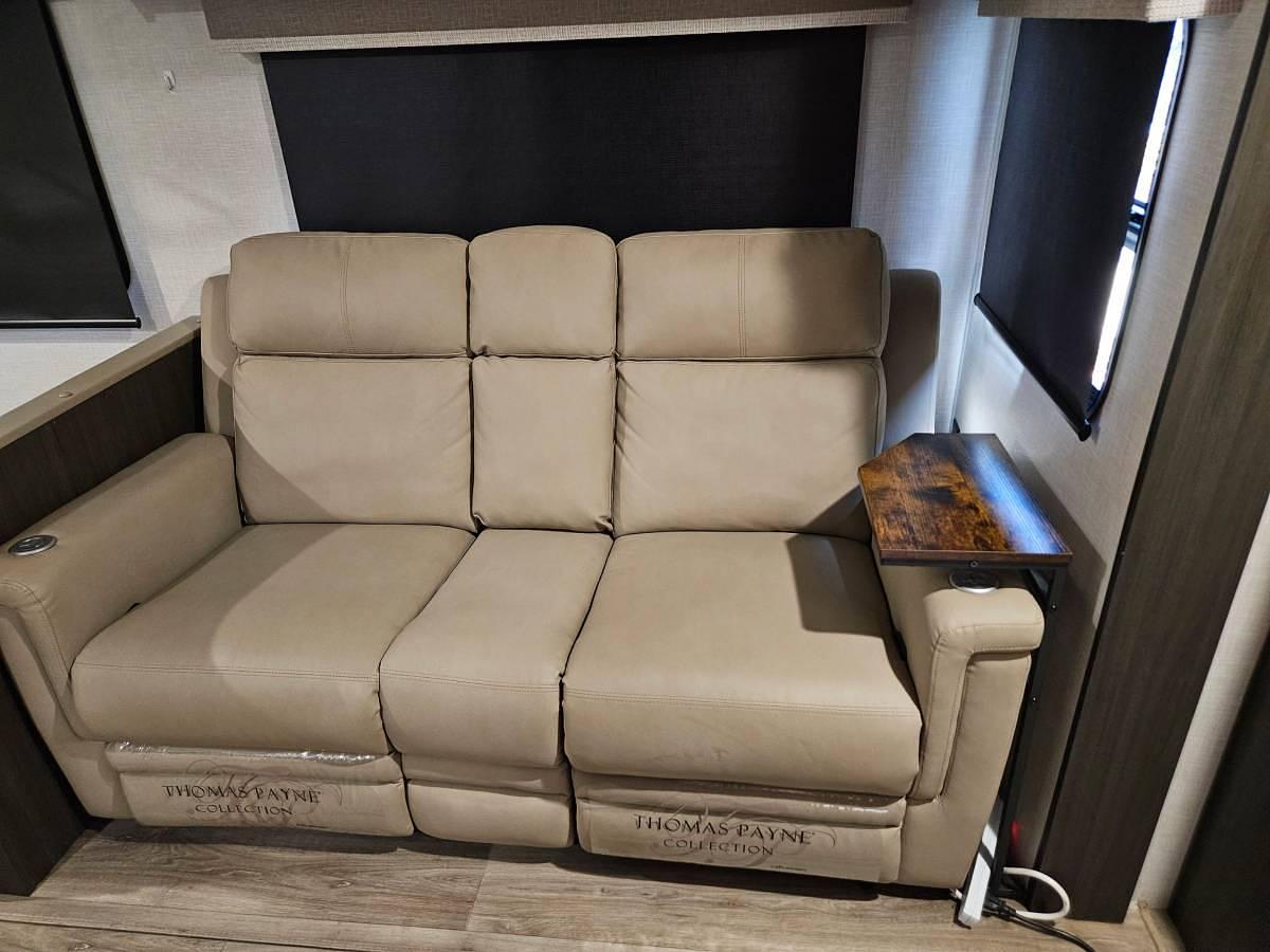 Used 2025 Venture Sportrek