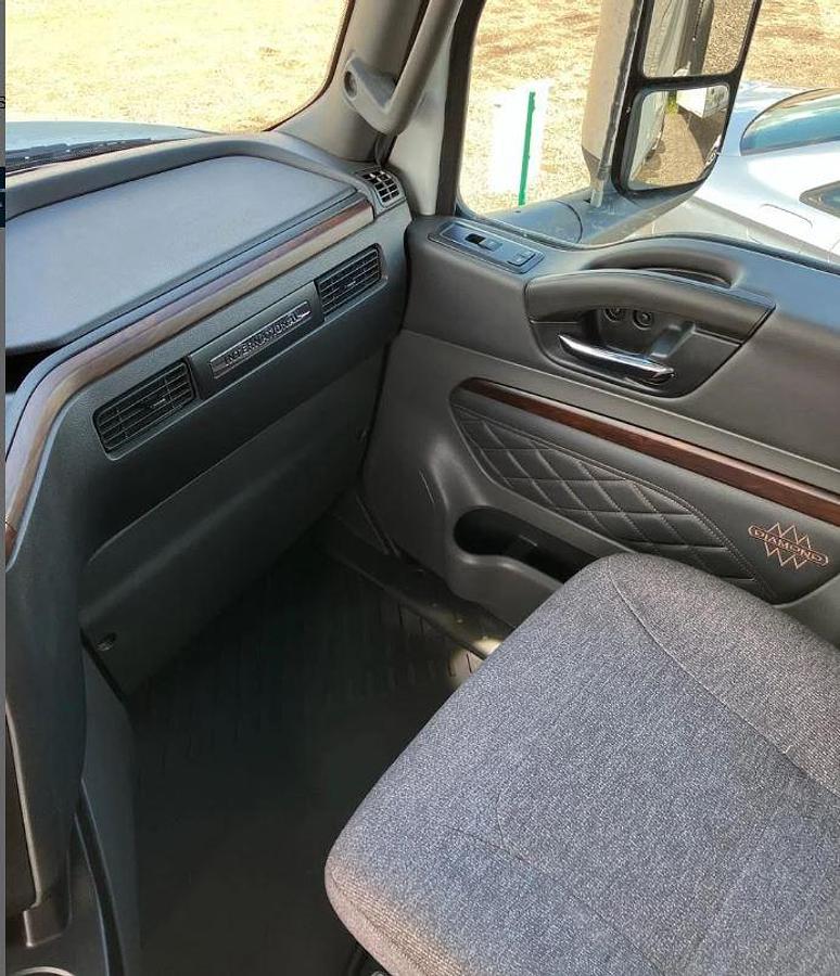 Used 2025 INTERNATIONAL LT Conventional Sleeper Semi