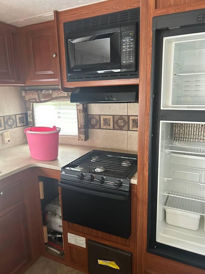 Used 2007 Skyline Nomad Travel Trailer