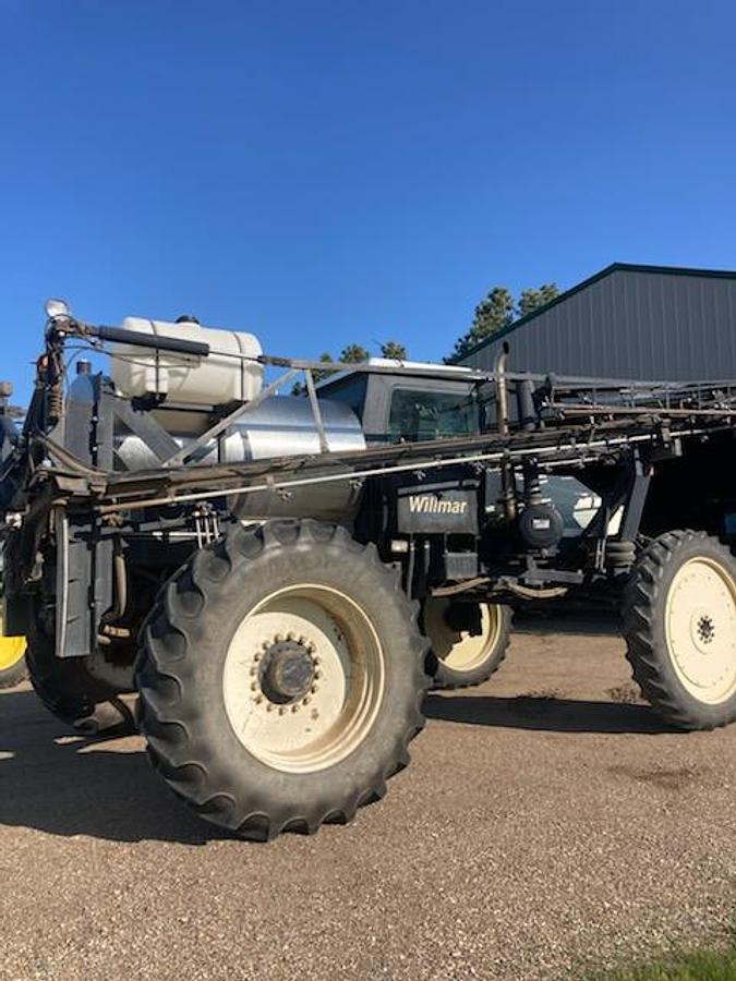 Used 1998 Willmar Eagle 8400 Sprayer