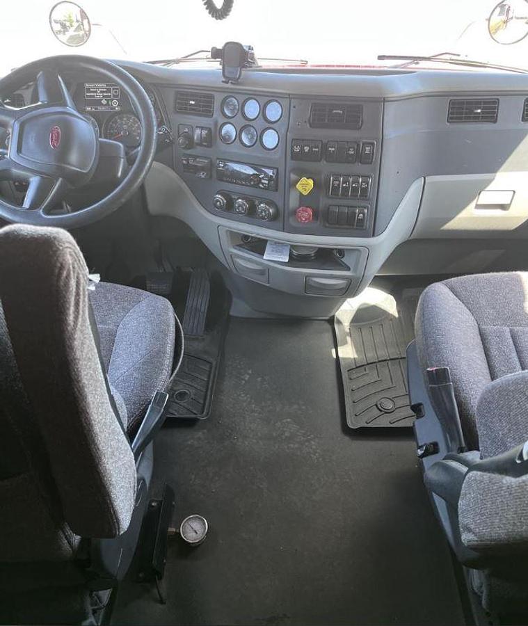 Used 2020 Peterbilt 567 Sleeper Semi Truck