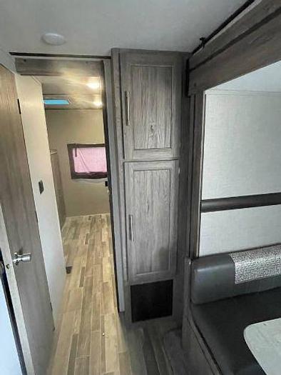 Used 2021 Crossroads Zinger ZR328SB