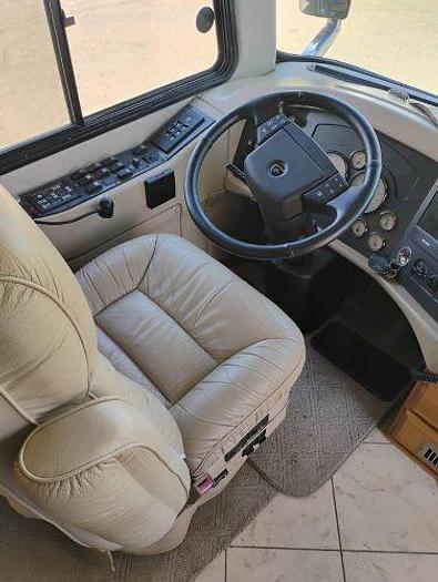 Used 2004 Monaco Dynasty