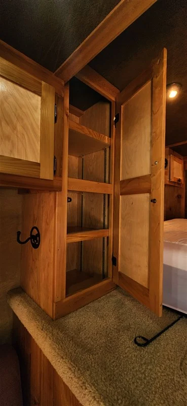 Used 2008 Dream Coach Platinum 3 Horse Trailer