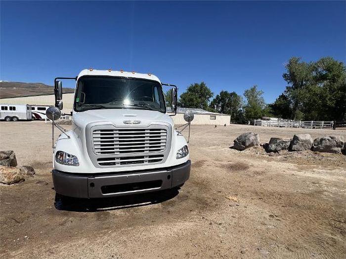 Used 2016 Freightliner Business Class M2 112
