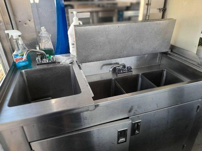 Used 1994 Century Industries 16 Foot Food Trailer