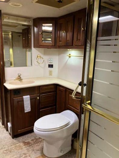 Used 1999 Fore Travel U320