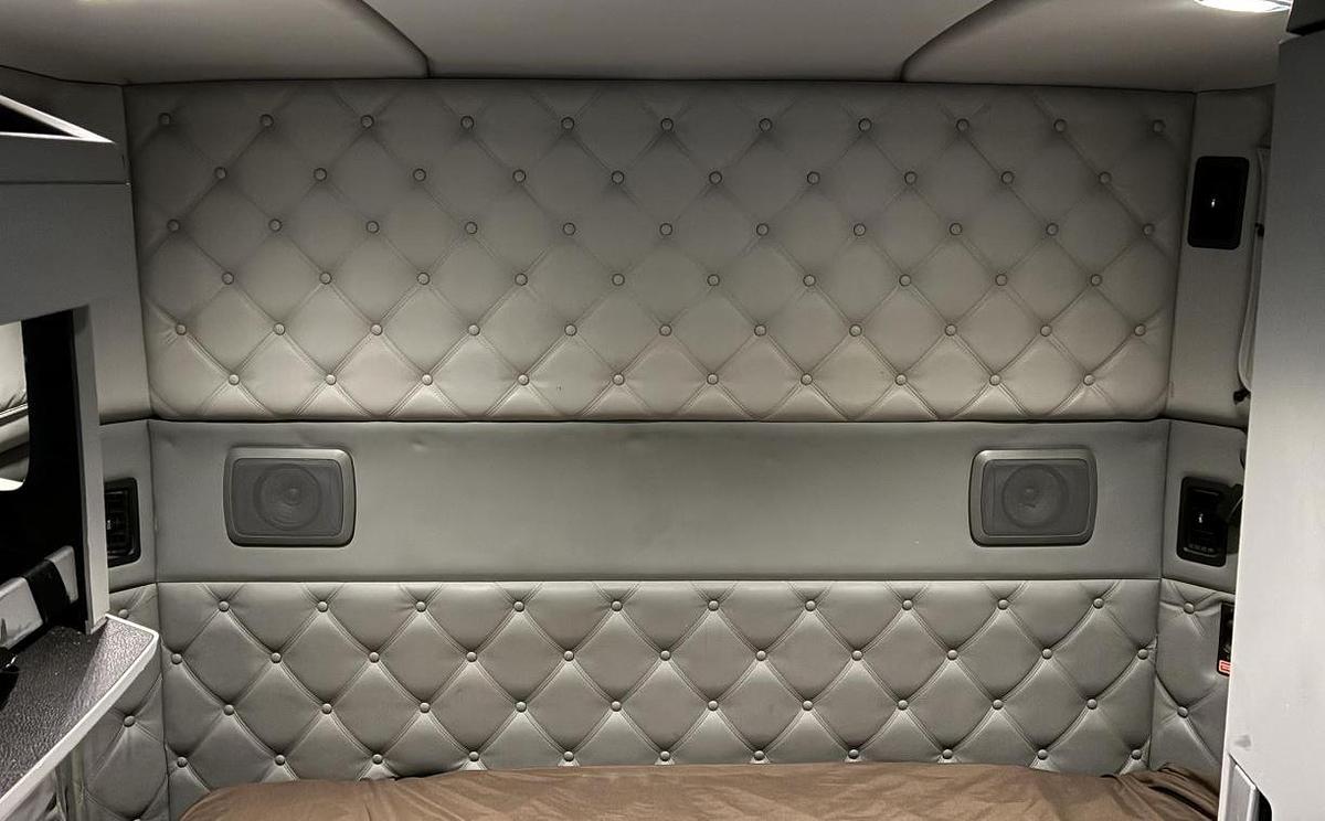 Used 2020 Kenworth T680