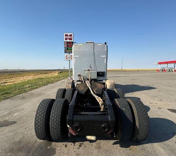 Used 2012 KENWORTH T800