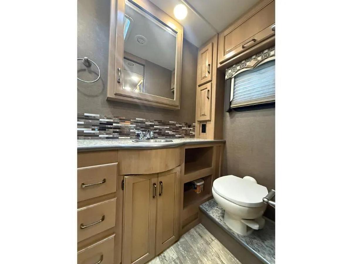Used 2018 Thor Motor Coach Hurricane 35M Class A Motorhome