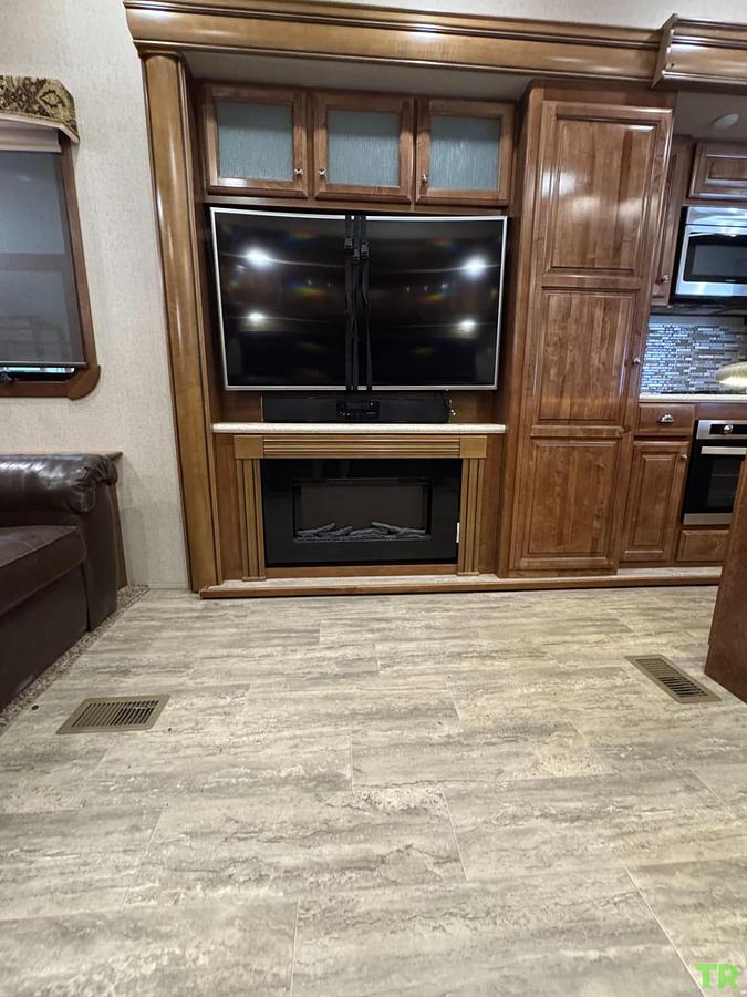 Used 2017 CrossRoads Redwood 382RL