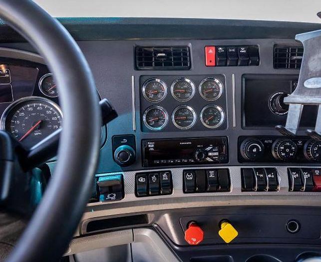 Used 2020 KENWORTH T880