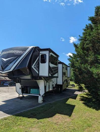 Used 2021 Grand Design Momentum 376THS