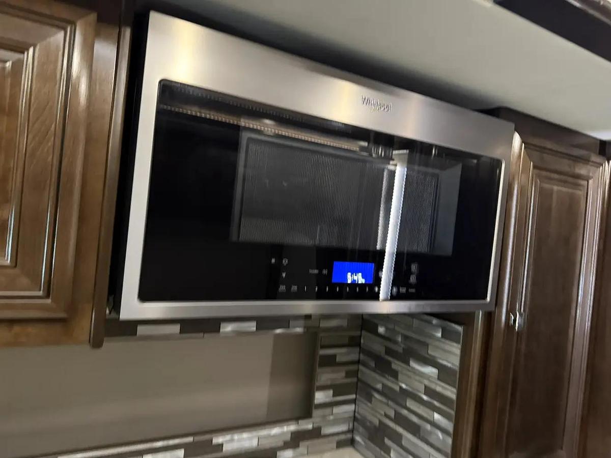 Used 2022 Fleetwood Discovery LXE 44H