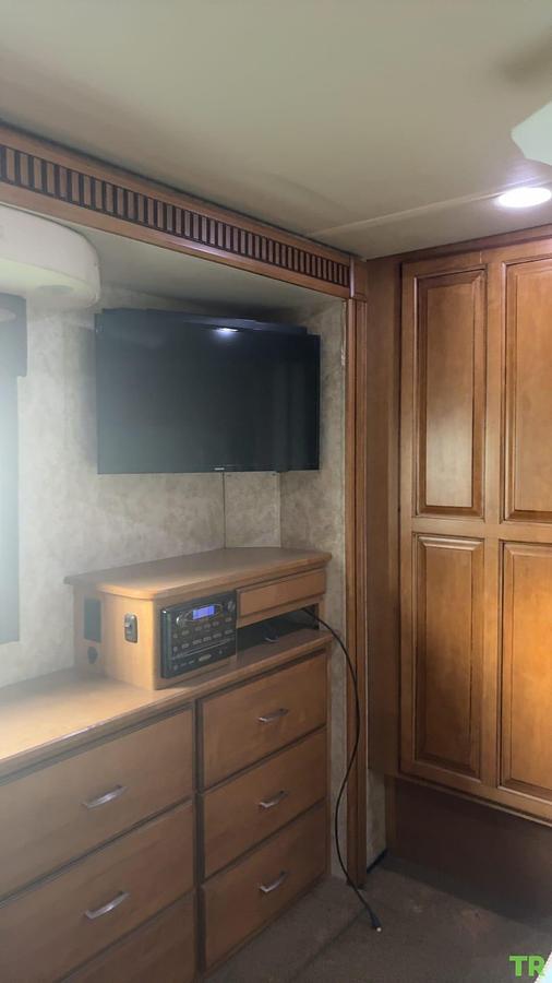 Used 2011 Itasca Meridian 40U