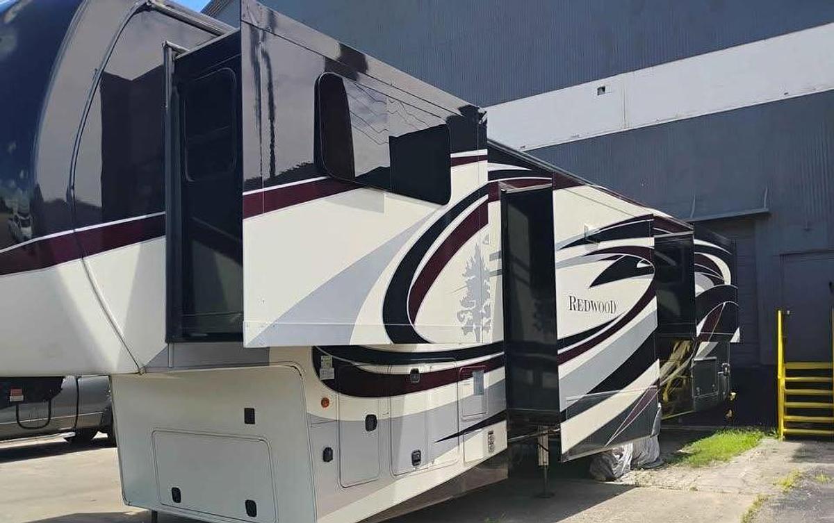 Used 2019 Crossroads Redwood 3951WB Fifth Wheel