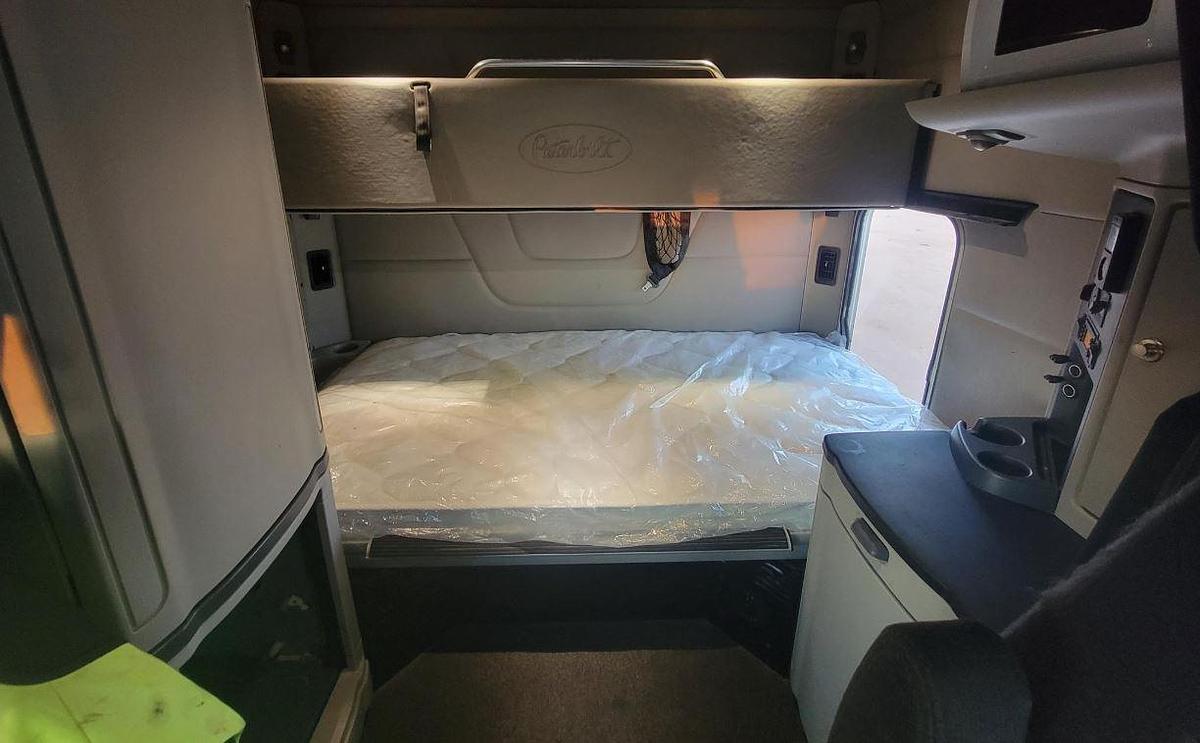 Used 2021 Peterbilt 567