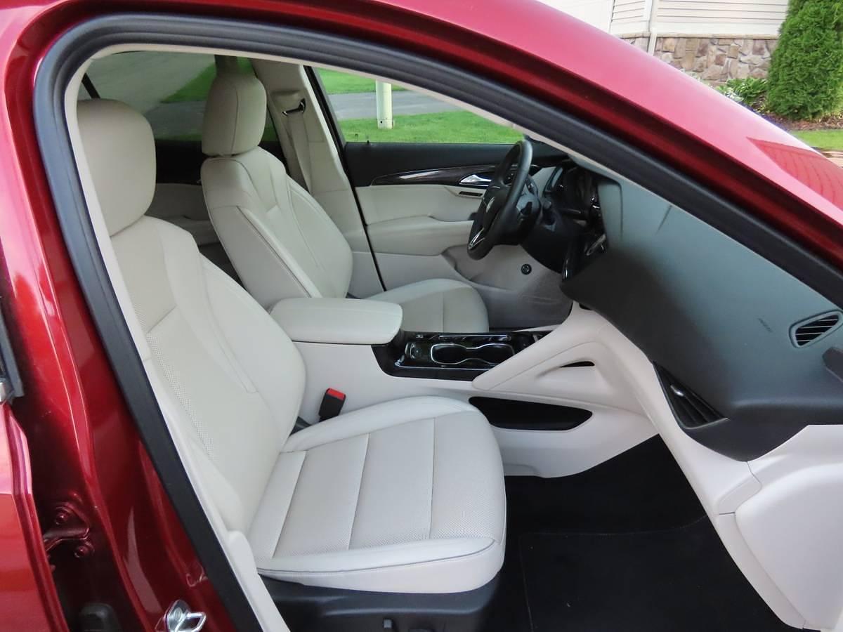Used 2022 Buick Envision FWD