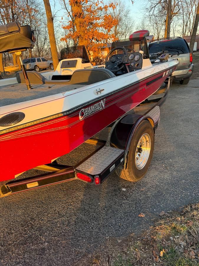 Used 1994 Champion Elite 191