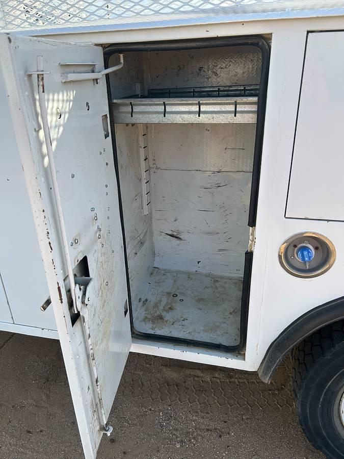 Used 2015 Ford F-550 4WD Service Truck