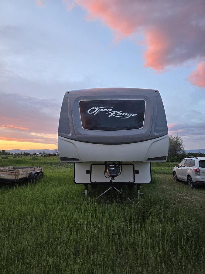 Used 2022 Highland Ridge Roamer 354MBH Fifth Wheel