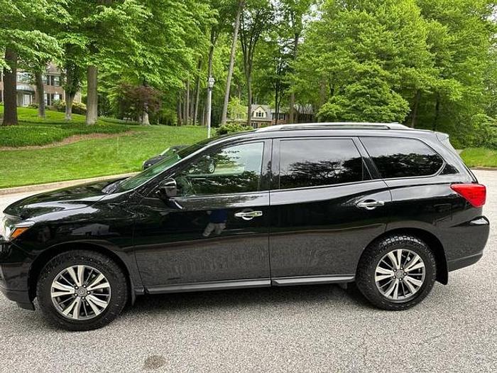 Used 2019 Nissan Pathfinder SV
