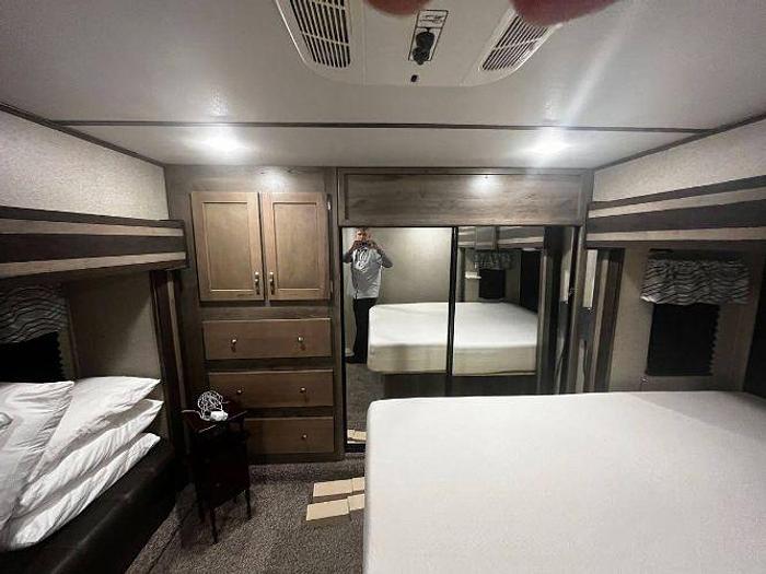 Used 2019 Keystone Sprinter 355IFWMLS