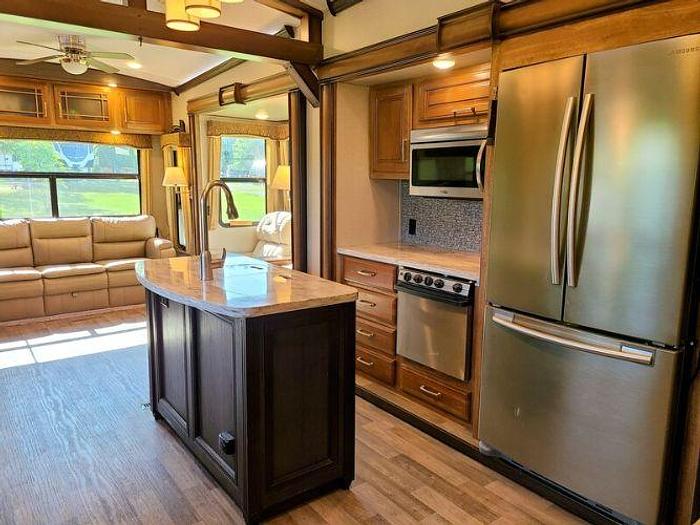 Used 2017 Keystone Montana Legacy 3661RL