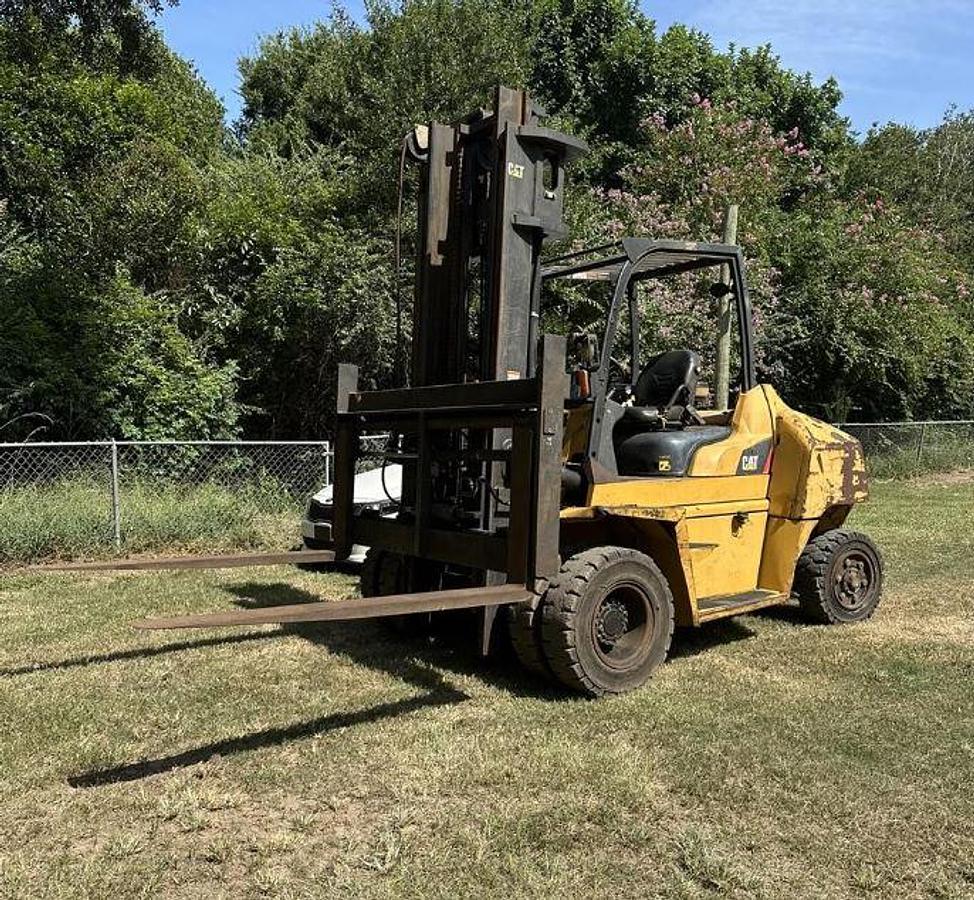 Used 2016 CATERPILLAR DP70N Forklift