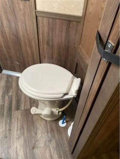 Used 2019 Lakota Charger 8411RK 4 Horse Trailer with Living Quarters