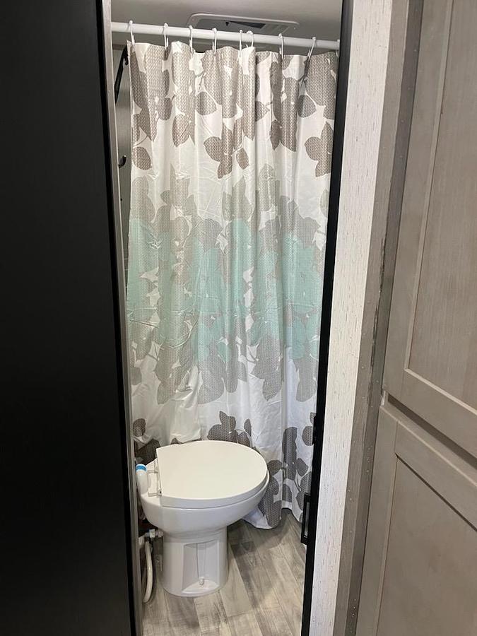 Used 2022 Dutchman Kodiak SE 22SBH Travel Trailer