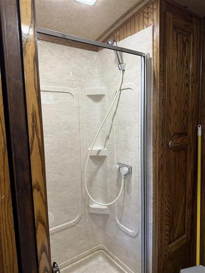 Used 2008 Platinum 3HLQ 3 Horse Trailer