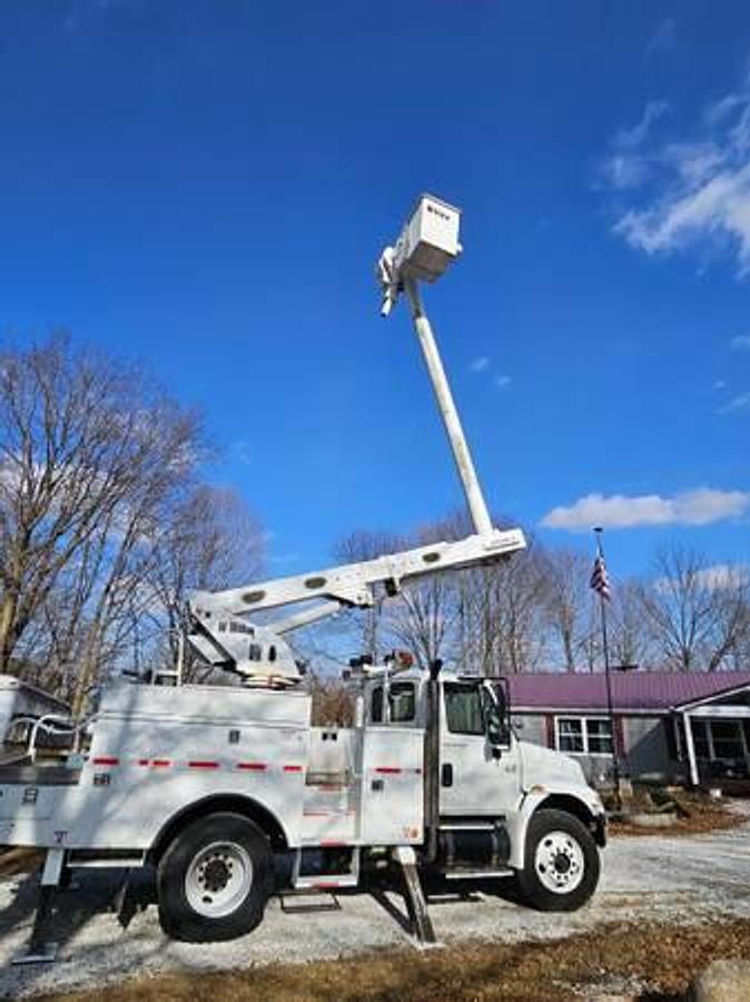 Used 2006 International Bucket Truck