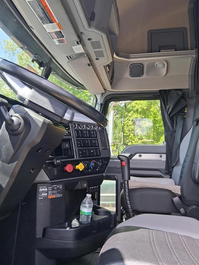 Used 2019 Mack M9 Pinnacle