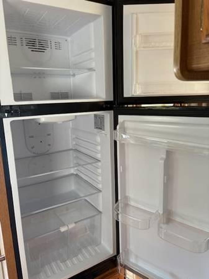 Used 2001 Four Winds Hurricane 