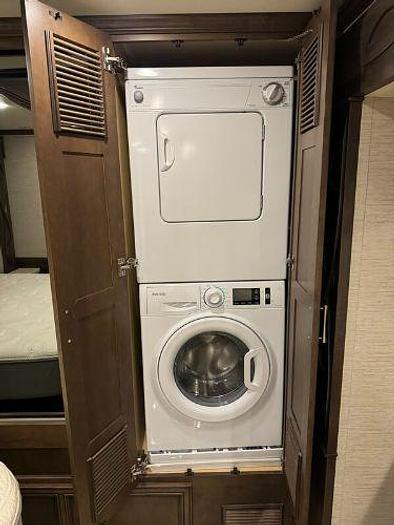 Used 2019 Newmar Ventana 3407